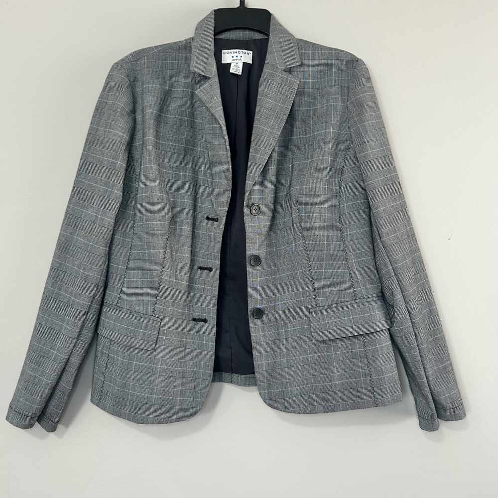 Covington Women’s gray plaid blazer